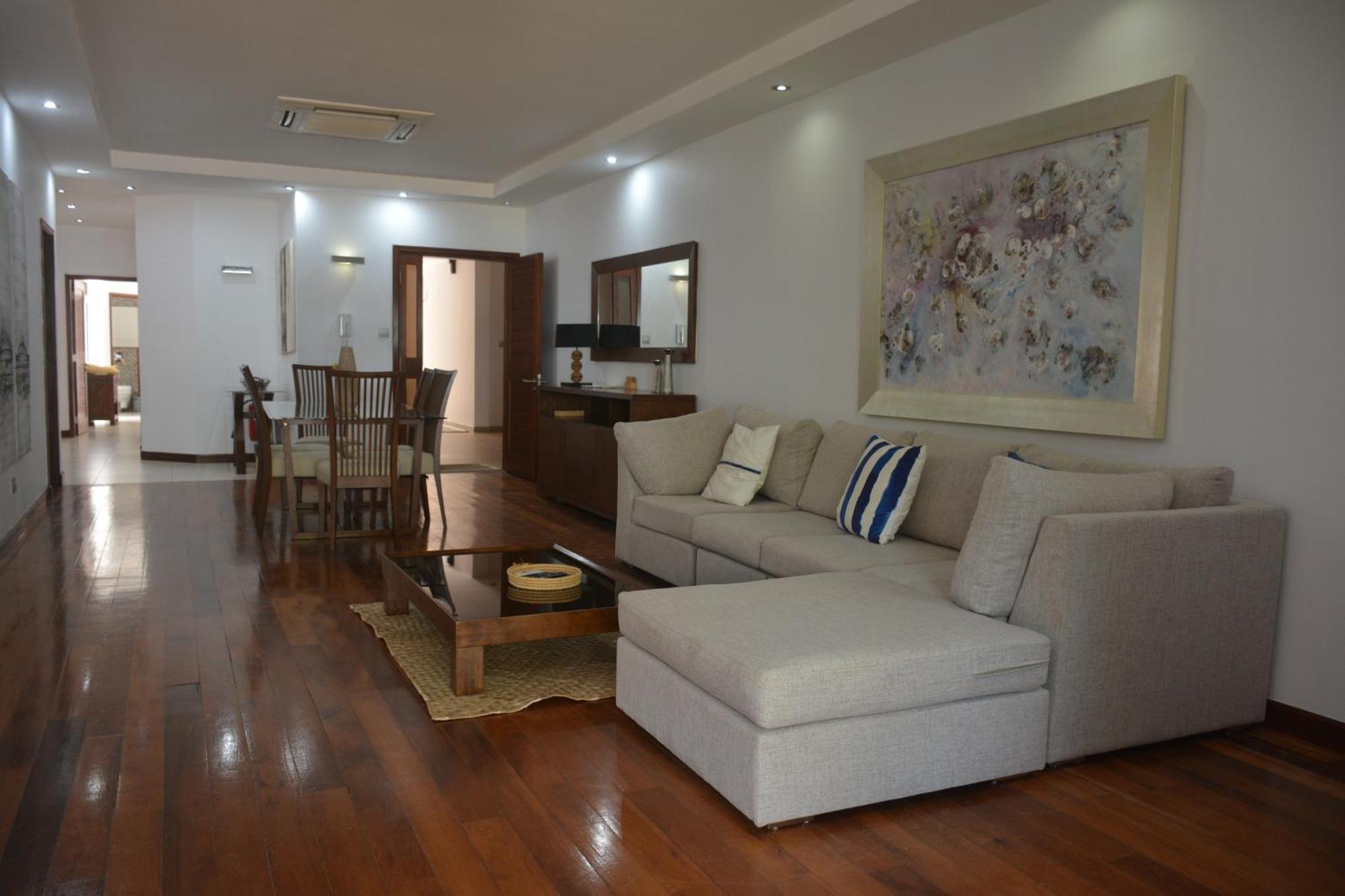 Olana Blue - Beachfront Apartment Rivière Noire Esterno foto